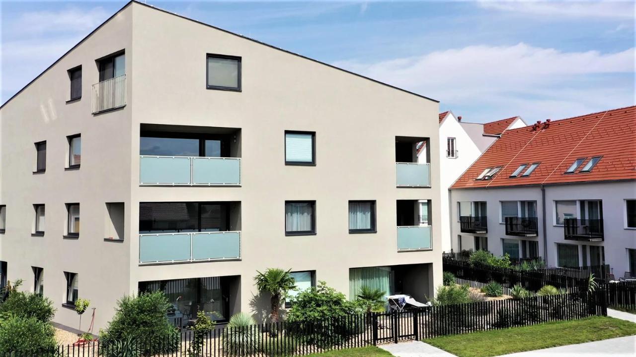 Palm Garden Apartment 1 미쿨로프 외부 사진