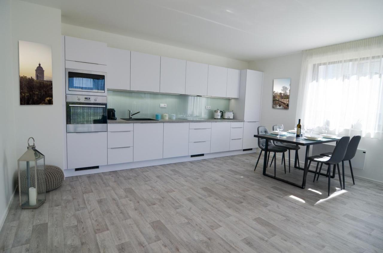 Palm Garden Apartment 1 미쿨로프 외부 사진