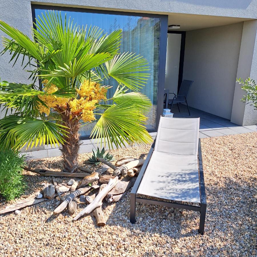 Palm Garden Apartment 1 미쿨로프 외부 사진
